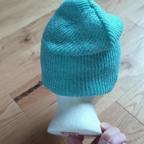 Neff. Mint colour. Toque - Picture 5 of 7